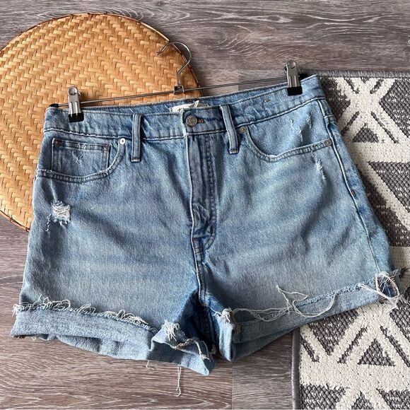 Madewell High-Rise Denim‎ Shorts in Cantrell Wash: TENCEL™ Lyocell Edition - Picture 1 of 10